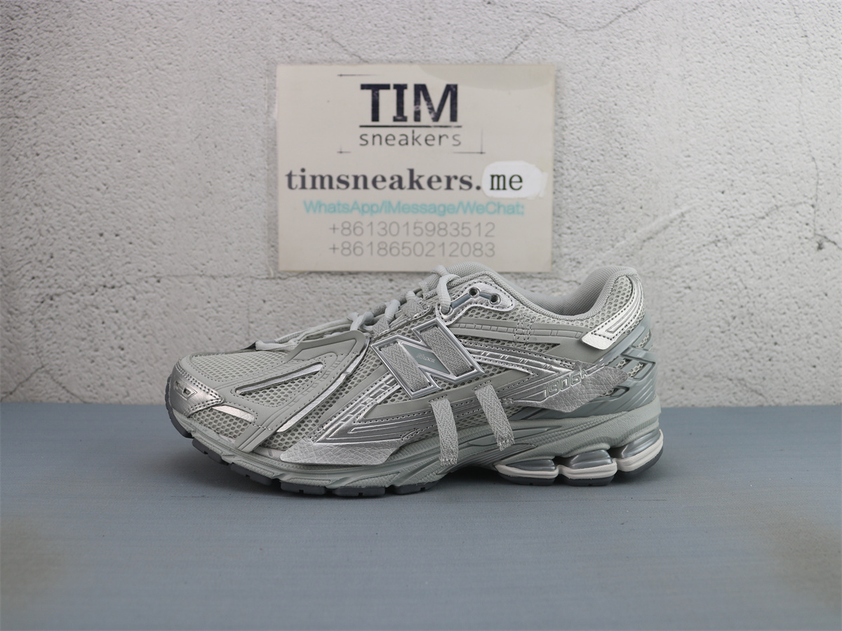 New Balance 1906A Concrete Silver Metallic M1906AG